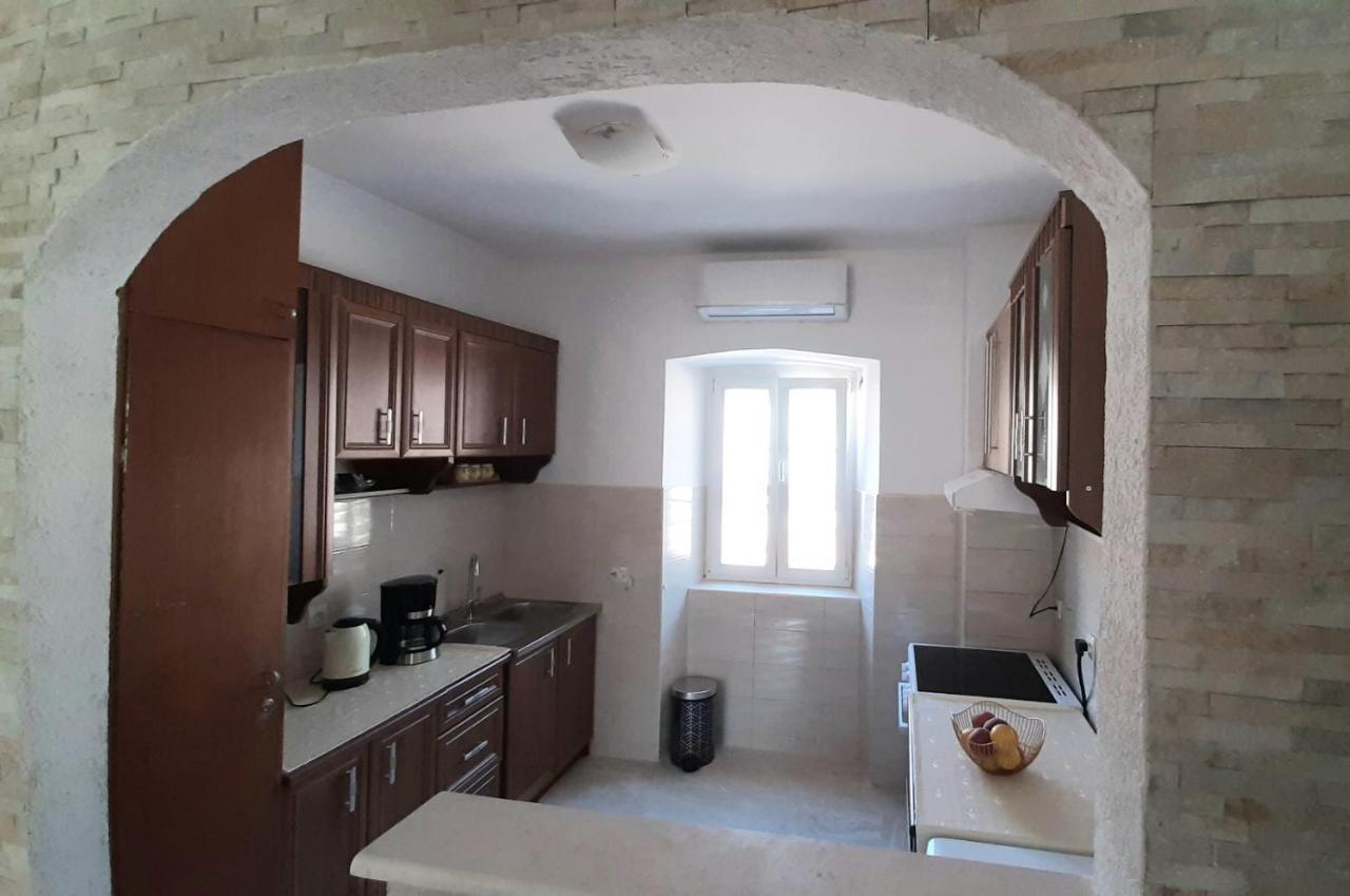 Old Town Heart Apartment Kotor Exterior photo